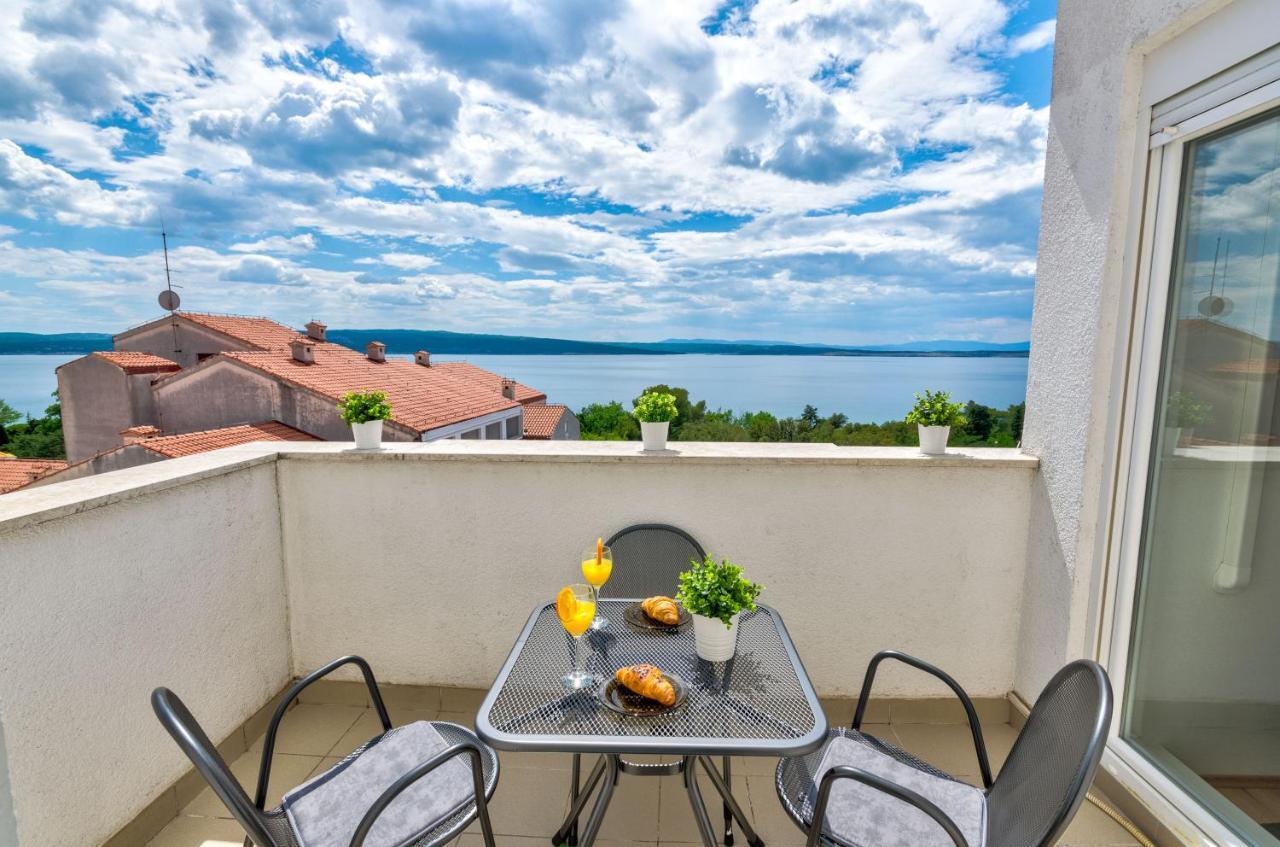 Apartment Tia Crikvenica Luaran gambar